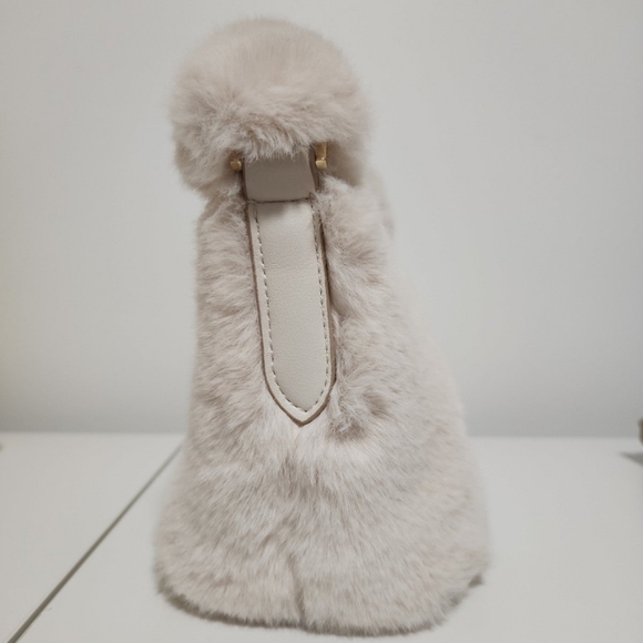 A new day Faux Fur Purse - Picture 5 of 6